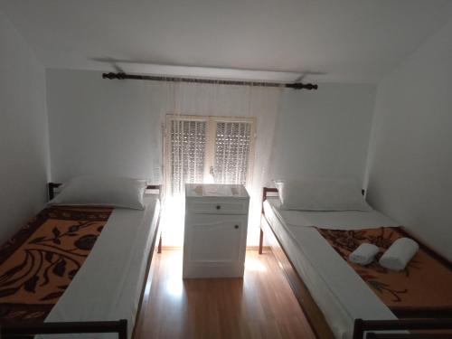 Hostel Vera - Airport Podgorica - image 6