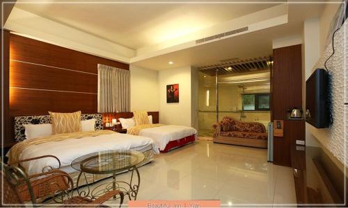 2 queen beds