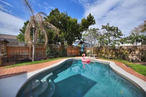 Heated Pool Pet friendly Home