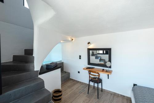 315716936 Pearl of Caldera Oia - Boutique Hotel by Pearl Hotel Collection