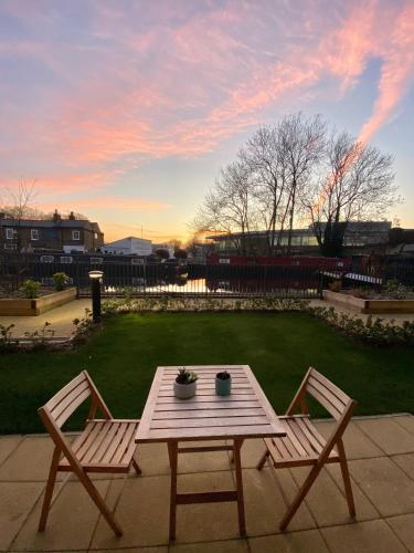 Picture of New Canal-Side Apartment With Private Terrace