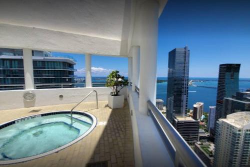 Infinite Views 2 Level Penthouse 42nd flr