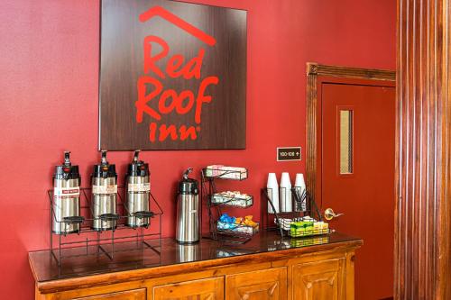 Red Roof Inn & Suites Lake Orion / Auburn Hills