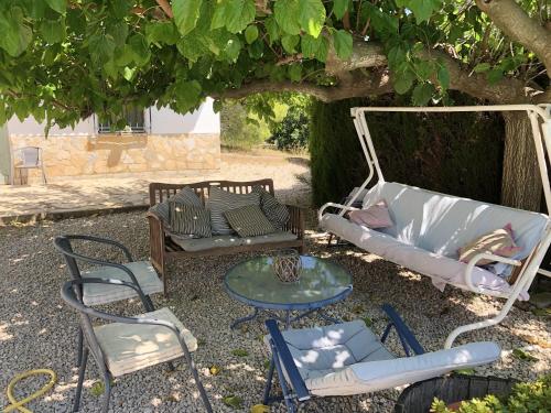 Balkong/terasse, Villa with 5 bedrooms in Tortosa with wonderful mountain view private pool enclosed garden 20 km fro in Tortosa