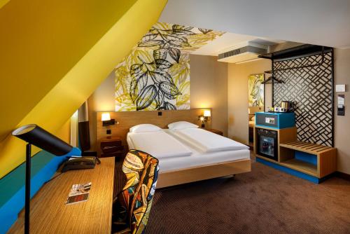 room detail thumbnail 0