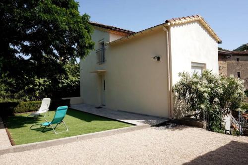 MAGNANERIE LEONY : Maison au calme avec jardin