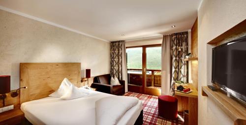 Hotel Berghof Crystal Spa & Sports - image 8