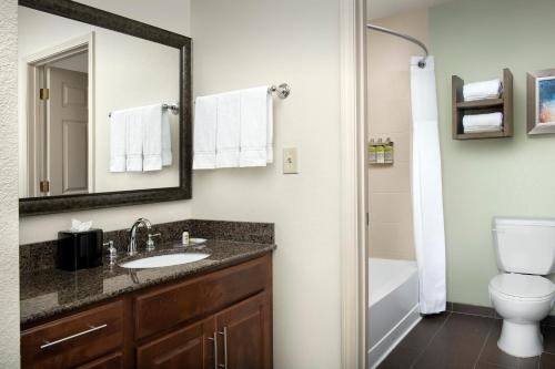 Studio Queen Suite