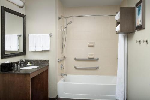 Staybridge Suites Greenville I-85 Woodruff Road, an IHG Hotel