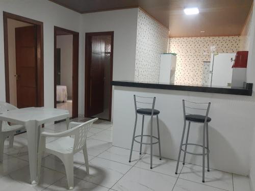 Apartamento com ar e exclusivo, zona sul de Ilhéus, bairro Hernani Sá