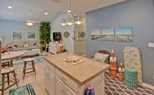 SEA DREAMS 3 condo - image 2
