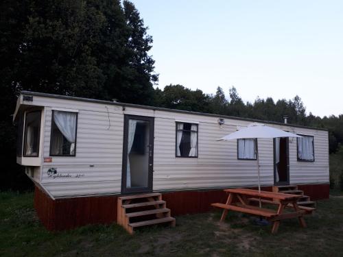 2 bedrooms, 4 beds