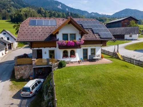 Pernerhof in Aich, Österreich