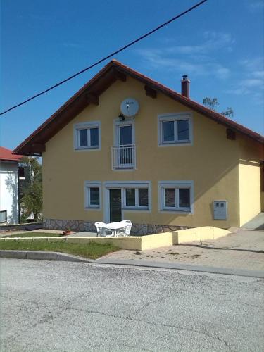 JULIJA 2 Banovina