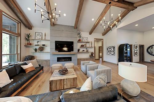 Caldera Springs Stunner - Gourmet Kitchen Hot Tub home - image 4