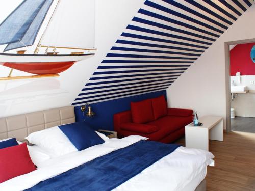 R & J Hotel - image 2