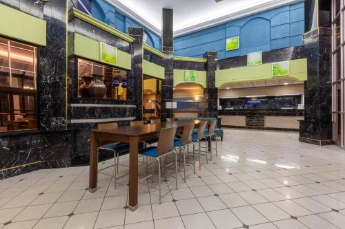 Lobby, Days Inn by Wyndham Sandusky / Cedar Point in Sandusky (OH)