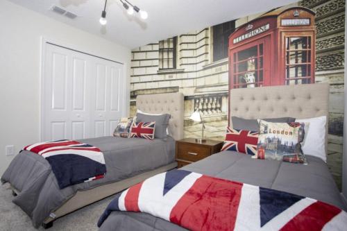 Brand New!4 Bed In Storey Lake Townhome With Pool! townhouse - image 4