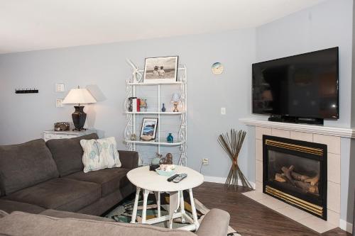 Waters Edge 214 - image 2