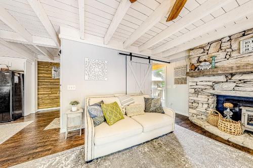 Honey Bear Hideaway - main image