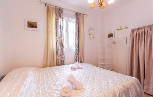 Three-Bedroom Holiday Home  image 10