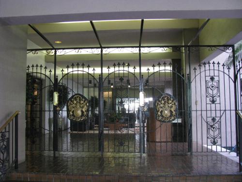 Canterbury Place Ocean View 3BR - image 19