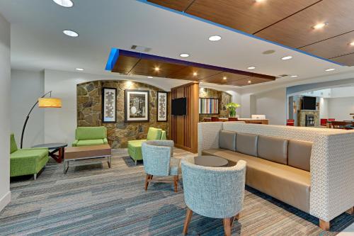 Holiday Inn Express Hotel and Suites Weatherford, an IHG Hotel