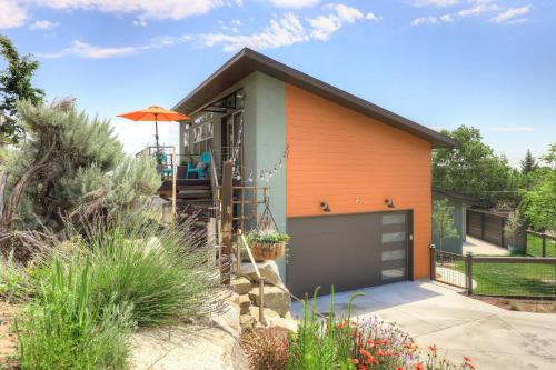 Stylish & Modern Boise Studio w/ Foothills Views!