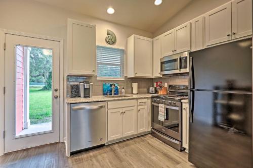 Pet-Friendly Palakta Duplex with Patio and Yard! - image 8