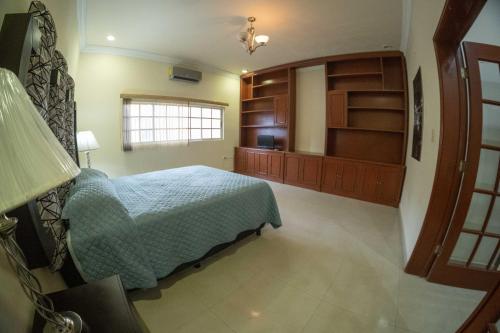 Room in Guest room - 17 Large room for two people photo 3
