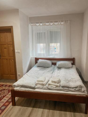 Riverside Guesthouse - image 3
