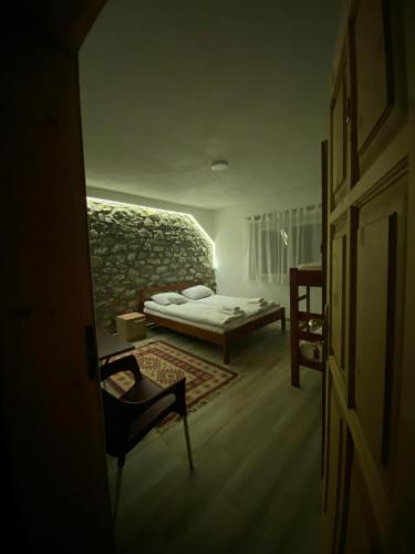 Riverside Guesthouse - image 10