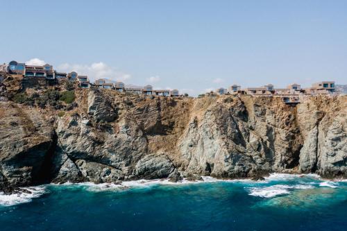 Acro Suites - A Wellbeing Resort