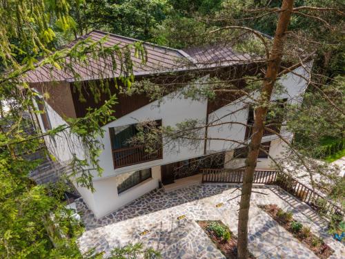 CasaDrago Sinaia , sauna si ciubar cu apa sarata