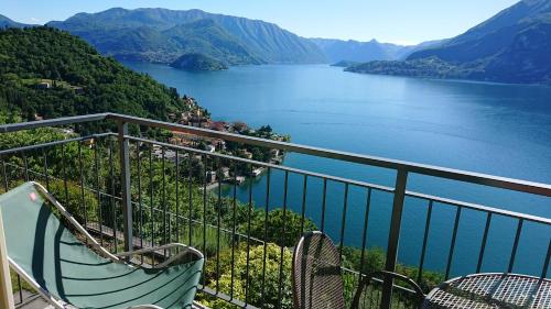 Apartment with Lake View