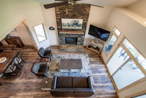 Marys Dream with Mountain Views and Community Pool in Sevierville, USA
