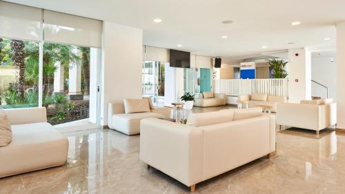 Globales Cala Bona Suites – Cala Bona, NJ