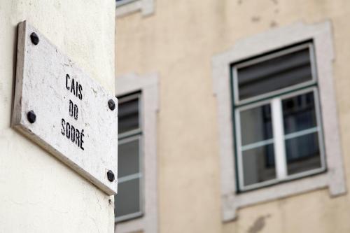 Lost Lisbon :: Cais House - image 14