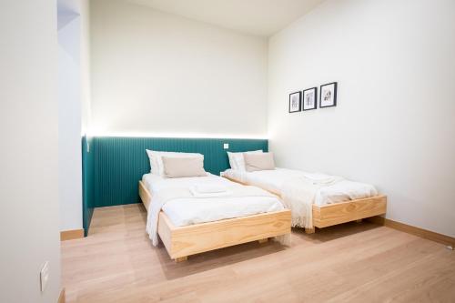 OLBLANC Plaza de Espana by Batuecas