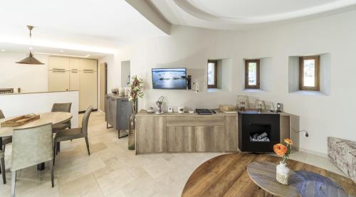 陶蘭城堡與高爾夫酒店 (Chateau et Golf De Taulane) in 拉馬爾特爾