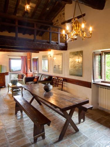 2 bedrooms, 2 beds