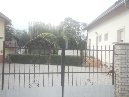 Gulyás Vendégház - image 3