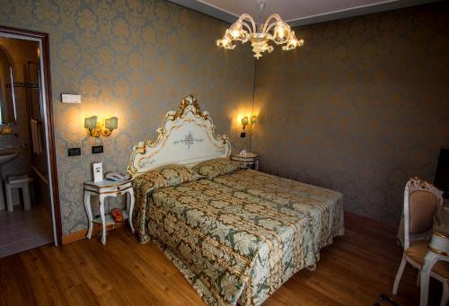 Hotel Carlton On The Grand Canal - image 11