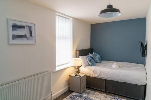 Industrial Lodge Bolton by Prime Stay