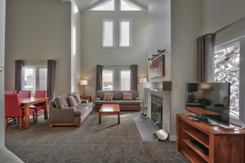 Blue Mountain Resort Home Collection in The Blue Mountains (ON)