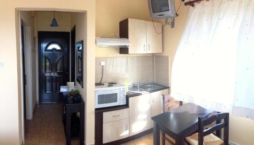 1 double bed, 1 sofa bed
