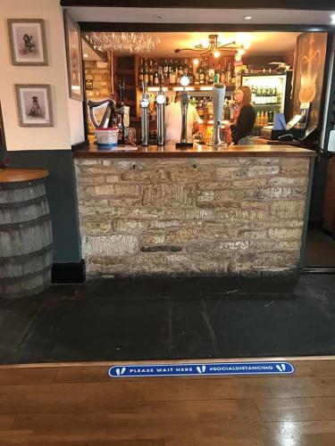 The Crown Inn Kemerton - image 5