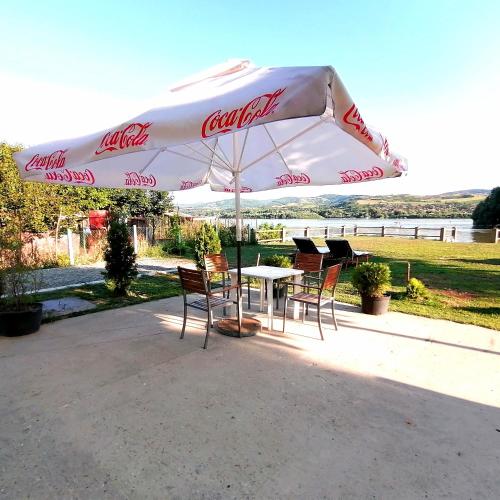 Captain's house on the Danube river - image 2