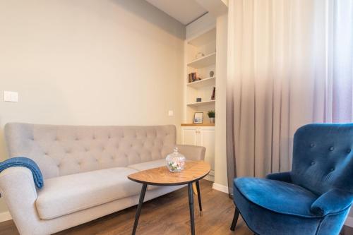 Designer & Cozy 2BD Flat with a parking in the city center by Flat Mаnager, Sofia (Foto 8)