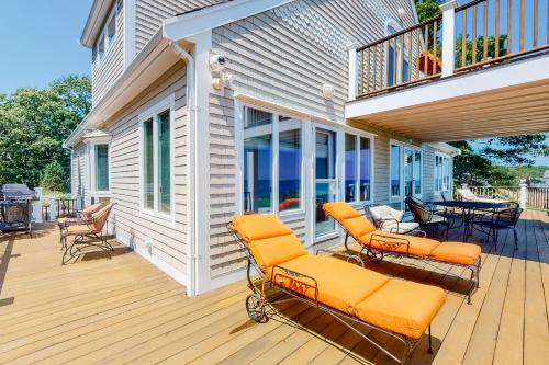 Seaside Serenade in Nameloc Heights, USA